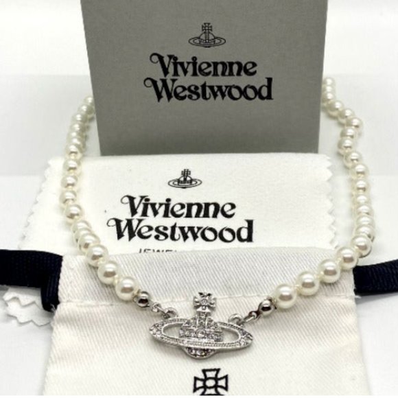 Vivienne Westwood Jewelry - Vivienne Westwood pearl orb necklace